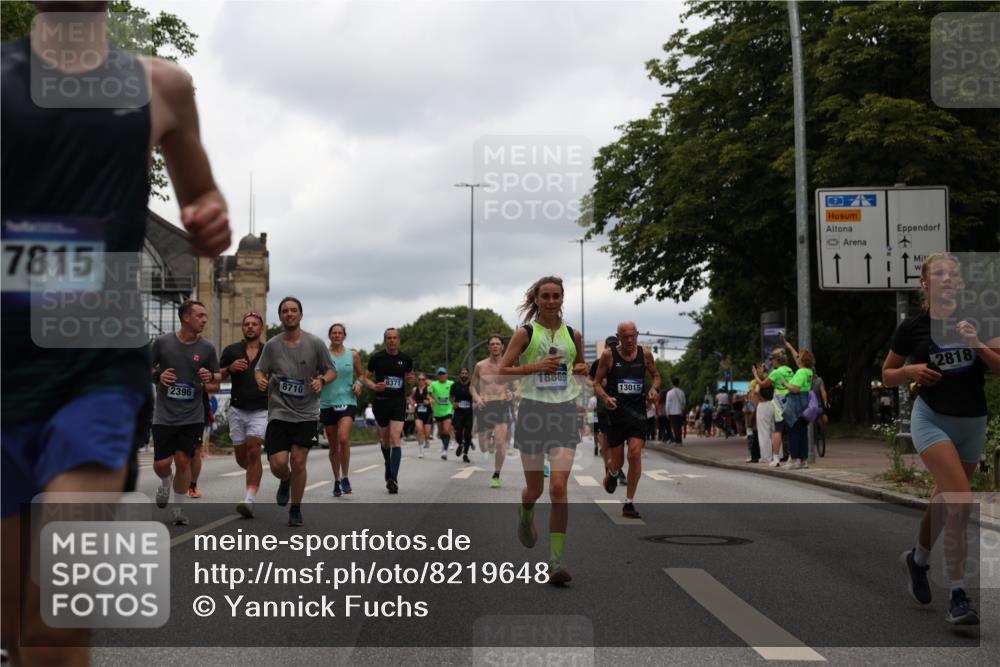 29.06.2025 - hella hamburg halbmarathon Yannick Fuchs http://msf.ph/oto/8219648 29.06.2025 10:45:59 20KM 2287, 2364, 2396, 2397, 2595, 2670, 2818, 4140, 4814, 5008, 5102, 5482, 6286, 6390, 6657, 6776, 7409, 7724, 7732, 7786, 8371, 8413, 8661, 8710, 9074, 9082, 10115, 11551, 11791, 12224, 12367, 12580, 13015, 13047, 13051, 13792, 14122, 14561, 14865, 15356, 15643, 15727, 15829, 15831, 16003, 16179, 16357, 16591, 17033, 17682, 17815, 17962, 17978, 17997, 18019, 18475, 18869, 18982 meine-sportfotos.de