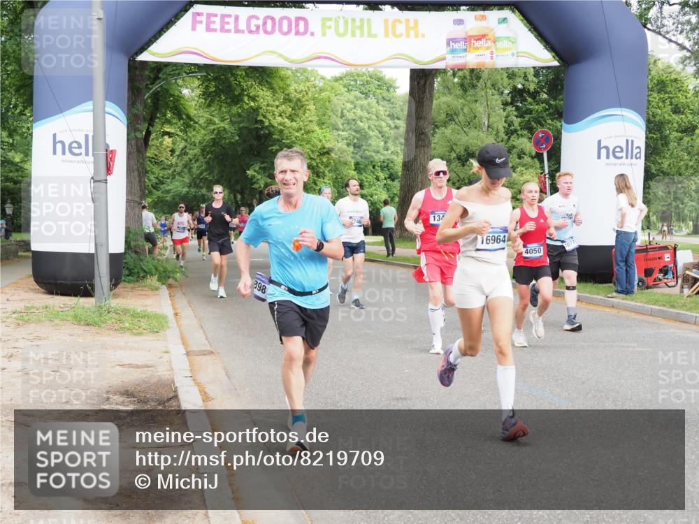 29.06.2025 - hella hamburg halbmarathon MichiJ http://msf.ph/oto/8219709 29.06.2025 10:24:10 Zwischen KM18-KM19 1344, 4050, 4740, 7466, 7867, 8901, 10771, 12204, 13343, 14952, 15390, 16964, 18419 meine-sportfotos.de