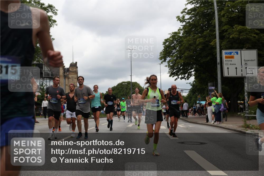 29.06.2025 - hella hamburg halbmarathon Yannick Fuchs http://msf.ph/oto/8219715 29.06.2025 10:45:59 20KM 2287, 2364, 2396, 2397, 2595, 2670, 2818, 4140, 4814, 5008, 5102, 5482, 6286, 6390, 6657, 6776, 7409, 7724, 7732, 7786, 8371, 8413, 8661, 8710, 9074, 9082, 10115, 11551, 11791, 12224, 12367, 12580, 13015, 13047, 13051, 13792, 14122, 14561, 14865, 15356, 15643, 15727, 15829, 15831, 16003, 16179, 16357, 16591, 17033, 17682, 17815, 17962, 17978, 17997, 18019, 18475, 18869, 18982 meine-sportfotos.de