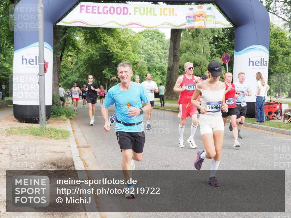 29.06.2025 - hella hamburg halbmarathon MichiJ http://msf.ph/oto/8219722 29.06.2025 10:24:11 Zwischen KM18-KM19 1344, 4050, 4740, 7466, 7867, 8901, 10771, 11898, 12204, 13343, 14952, 15390, 15991, 16964, 18419 meine-sportfotos.de