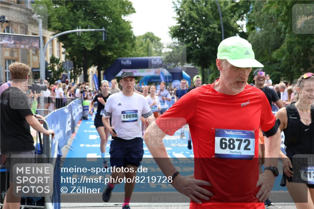 29.06.2025 - hella hamburg halbmarathon Zöllner http://msf.ph/oto/8219728 29.06.2025 11:25:33 Ziel 3088, 4113, 4793, 5035, 5041, 6676, 9642, 13206, 14055, 15608, 16487, 17027, 17052, 18698 meine-sportfotos.de