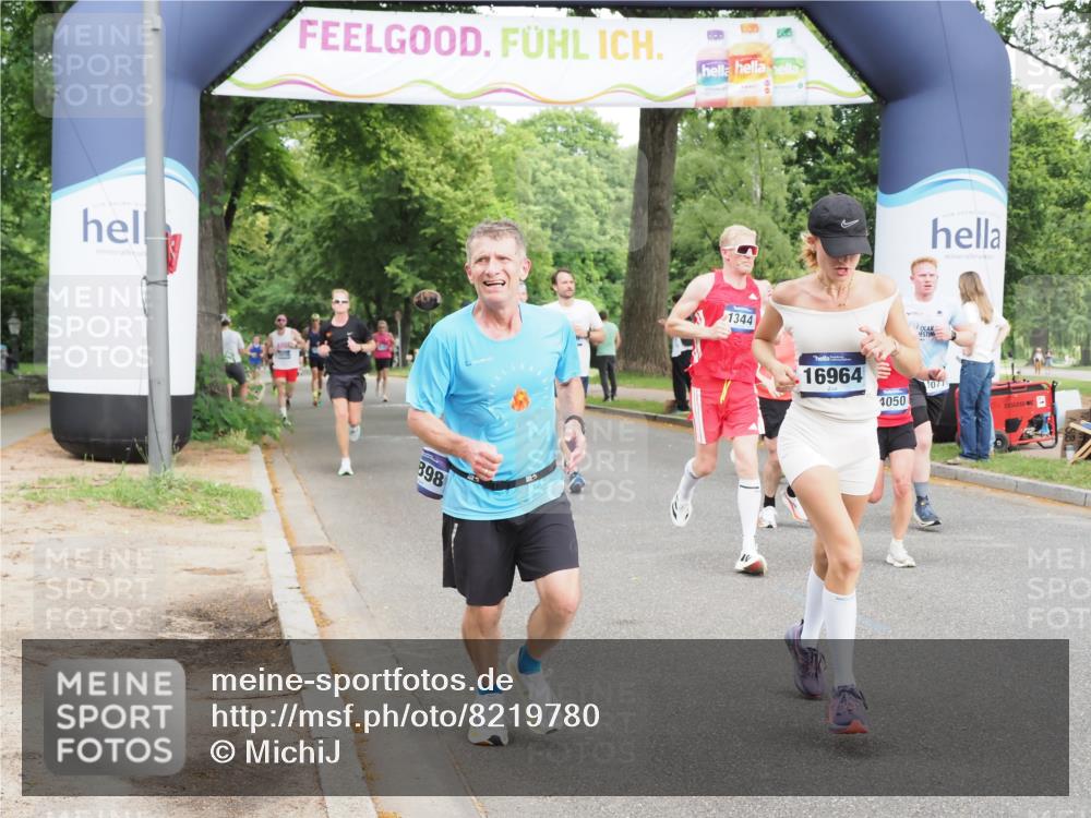 29.06.2025 - hella hamburg halbmarathon MichiJ http://msf.ph/oto/8219780 29.06.2025 10:24:11 Zwischen KM18-KM19 1344, 4050, 4740, 7466, 7867, 8901, 10771, 11898, 12204, 13343, 14952, 15390, 15991, 16964, 18419 meine-sportfotos.de