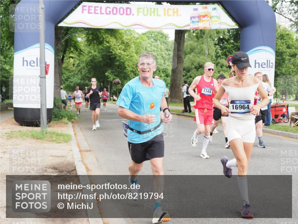 29.06.2025 - hella hamburg halbmarathon MichiJ http://msf.ph/oto/8219794 29.06.2025 10:24:11 Zwischen KM18-KM19 1344, 4050, 4740, 7466, 7867, 8901, 10771, 11898, 12204, 13343, 14952, 15390, 15991, 16964, 18419 meine-sportfotos.de