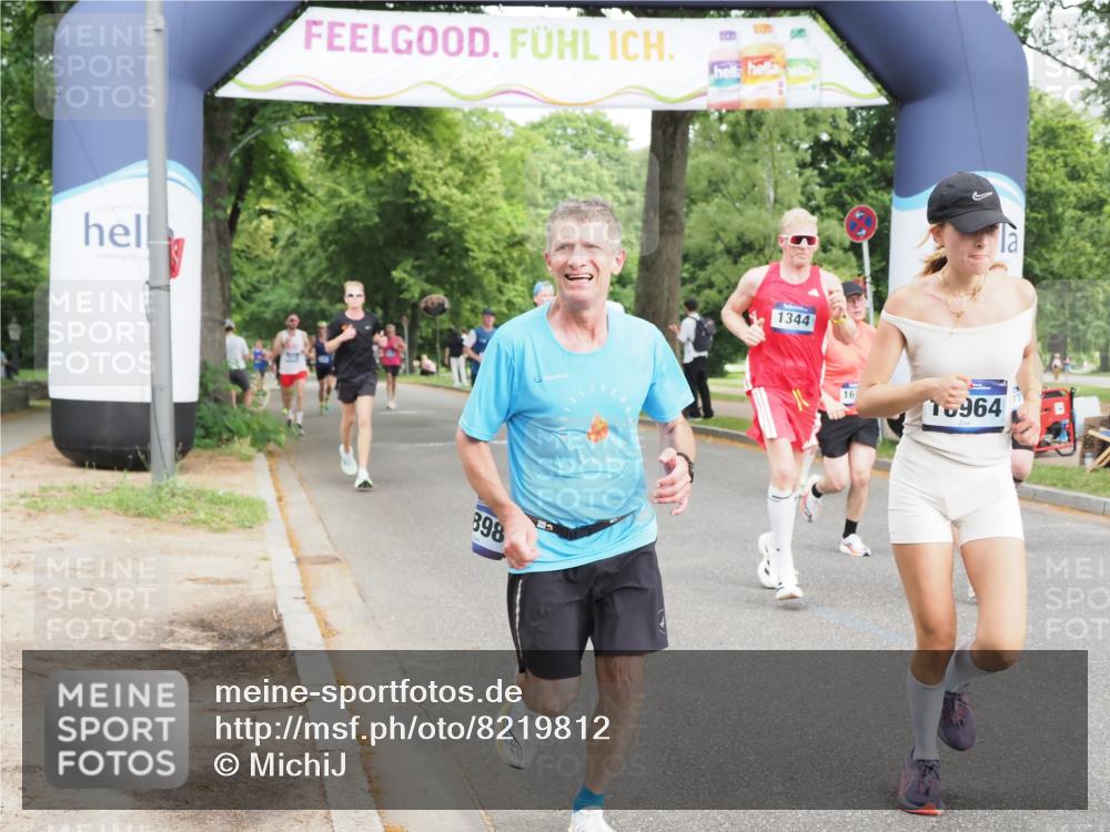 29.06.2025 - hella hamburg halbmarathon MichiJ http://msf.ph/oto/8219812 29.06.2025 10:24:11 Zwischen KM18-KM19 1344, 4050, 4740, 7466, 7867, 8901, 10771, 11898, 12204, 13343, 14952, 15390, 15991, 16964, 18419 meine-sportfotos.de