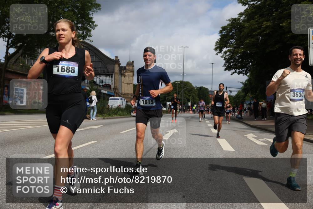 29.06.2025 - hella hamburg halbmarathon Yannick Fuchs http://msf.ph/oto/8219870 29.06.2025 10:33:01 20KM 1042, 1615, 1688, 1710, 2262, 2296, 2745, 2849, 3014, 3431, 3530, 4148, 5091, 5248, 6095, 6684, 7110, 7229, 8002, 8091, 11049, 11379, 12915, 13755, 14688, 14992, 16075, 17154, 17623, 17722, 18529, 18584, 18761 meine-sportfotos.de