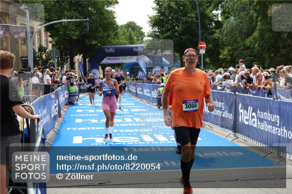 29.06.2025 - hella hamburg halbmarathon Zöllner http://msf.ph/oto/8220054 29.06.2025 11:25:42 Ziel 3088, 6160, 6287, 12996, 14095, 14143, 15129, 16838, 18818 meine-sportfotos.de