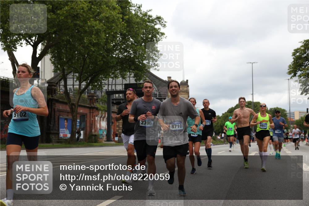 29.06.2025 - hella hamburg halbmarathon Yannick Fuchs http://msf.ph/oto/8220059 29.06.2025 10:46:00 20KM 2287, 2364, 2396, 2397, 2595, 2670, 2818, 4140, 4814, 5008, 5032, 5093, 5102, 5482, 6286, 6390, 6657, 6776, 7409, 7724, 7732, 7786, 8371, 8413, 8661, 8710, 9082, 10115, 11551, 11791, 12224, 12367, 12580, 13015, 13047, 13051, 13792, 14122, 14300, 14561, 14865, 15356, 15643, 15727, 15829, 15831, 16003, 16179, 16357, 16591, 17033, 17682, 17815, 17978, 17997, 18019, 18475, 18869, 18982 meine-sportfotos.de