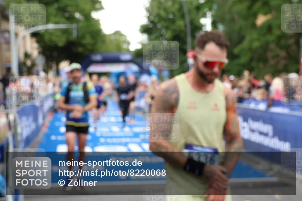 29.06.2025 - hella hamburg halbmarathon Zöllner http://msf.ph/oto/8220068 29.06.2025 10:52:11 Ziel 1482, 2397, 2595, 5032, 5093, 5378, 6897, 7732, 9082, 12135, 12580, 13726, 14248, 14300, 15506, 15829, 16003, 16179, 16320, 16666, 17033, 17130, 18475, 18801 meine-sportfotos.de