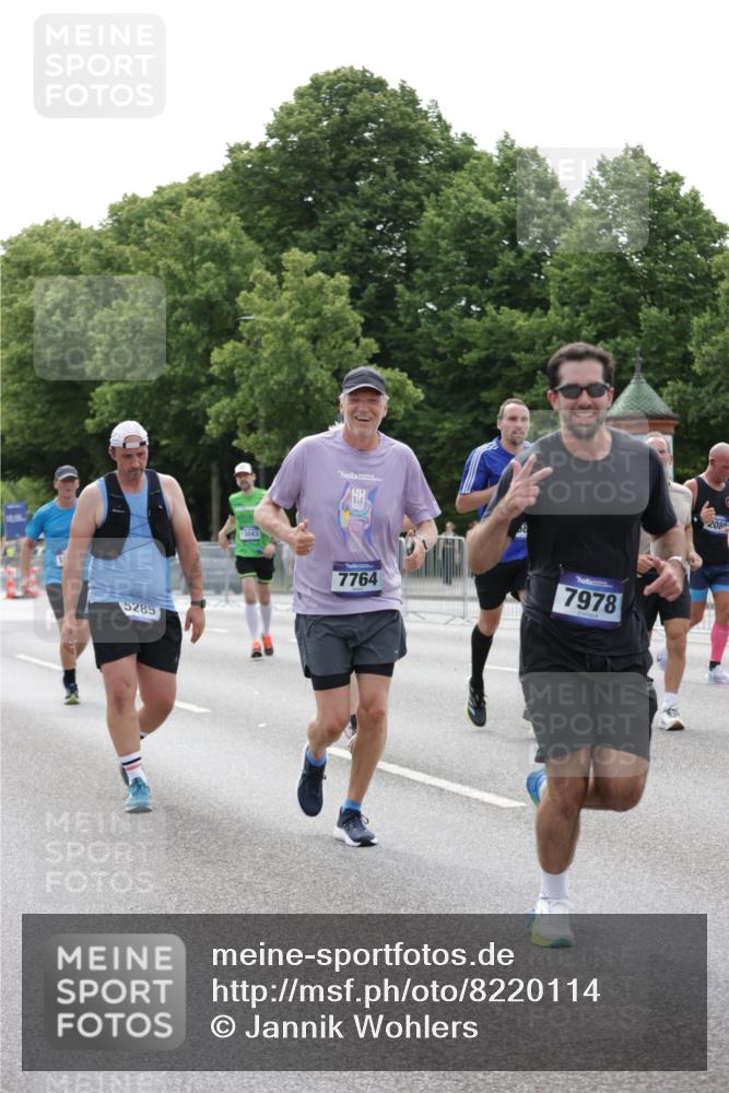 29.06.2025 - hella hamburg halbmarathon Jannik Wohlers http://msf.ph/oto/8220114 29.06.2025 10:27:17 Lombardsbrücke 2080, 3389, 4372, 5177, 5285, 6214, 7764, 7978, 8085, 9688, 10158, 10412, 10413, 13043, 14206, 16838, 17427, 17791, 18012, 18301, 18626, 18766 meine-sportfotos.de