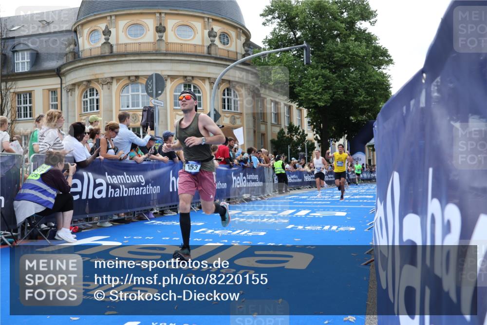29.06.2025 - hella hamburg halbmarathon Strokosch-Dieckow http://msf.ph/oto/8220155 29.06.2025 10:28:43 Ziel 1953, 2604, 3968, 6090, 10222, 10486, 15655, 17213, 17428, 18763 meine-sportfotos.de
