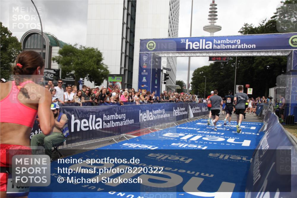 29.06.2025 - hella hamburg halbmarathon Michael Strokosch http://msf.ph/oto/8220322 29.06.2025 10:49:11 Ziel 4832, 4847, 4890, 6389, 7297, 8302, 10184, 13614, 15523, 16414, 16627, 16731, 17173, 17632, 18598, 18842 meine-sportfotos.de