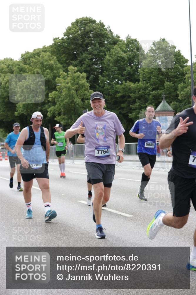 29.06.2025 - hella hamburg halbmarathon Jannik Wohlers http://msf.ph/oto/8220391 29.06.2025 10:27:18 Lombardsbrücke 2080, 3389, 4372, 5177, 5285, 6214, 7764, 7978, 8085, 9688, 10158, 10412, 10413, 12823, 13043, 14206, 15607, 16569, 16804, 16838, 17427, 17791, 18012, 18301, 18626, 18766 meine-sportfotos.de
