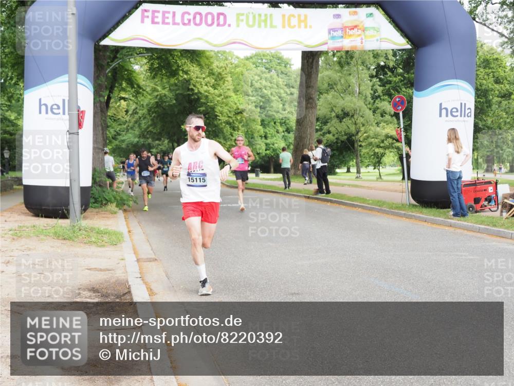 29.06.2025 - hella hamburg halbmarathon MichiJ http://msf.ph/oto/8220392 29.06.2025 10:24:16 Zwischen KM18-KM19 1344, 4050, 4740, 7466, 10771, 11559, 11898, 13419, 14603, 15115, 15991, 16964 meine-sportfotos.de