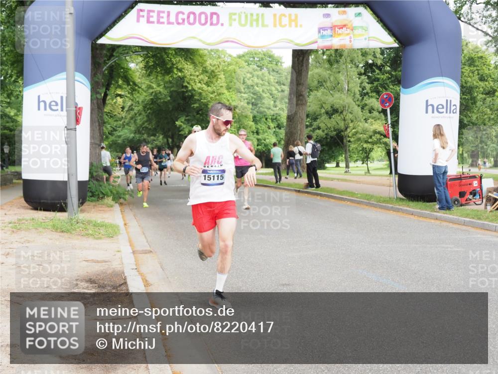 29.06.2025 - hella hamburg halbmarathon MichiJ http://msf.ph/oto/8220417 29.06.2025 10:24:16 Zwischen KM18-KM19 1344, 4050, 4740, 7466, 10771, 11559, 11898, 13419, 14603, 15115, 15991, 16964 meine-sportfotos.de