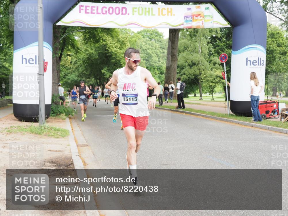 29.06.2025 - hella hamburg halbmarathon MichiJ http://msf.ph/oto/8220438 29.06.2025 10:24:16 Zwischen KM18-KM19 1344, 4050, 4740, 7466, 10771, 11559, 11898, 13419, 14603, 15115, 15991, 16964 meine-sportfotos.de