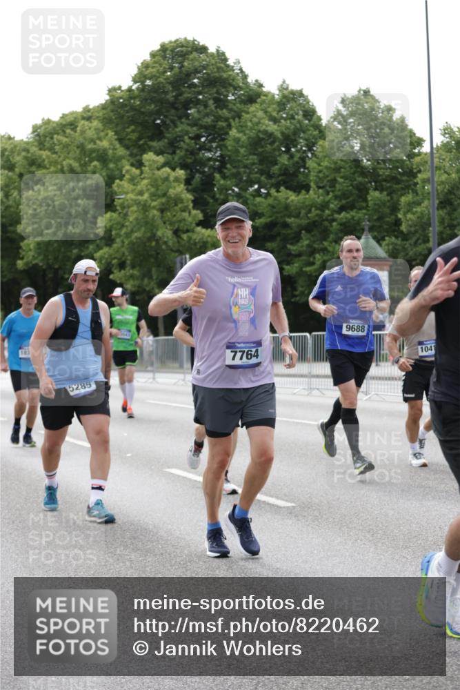 29.06.2025 - hella hamburg halbmarathon Jannik Wohlers http://msf.ph/oto/8220462 29.06.2025 10:27:18 Lombardsbrücke 2080, 3389, 4372, 5177, 5285, 6214, 7764, 7978, 8085, 9688, 10158, 10412, 10413, 12823, 13043, 14206, 15607, 16569, 16804, 16838, 17427, 17791, 18012, 18301, 18626, 18766 meine-sportfotos.de