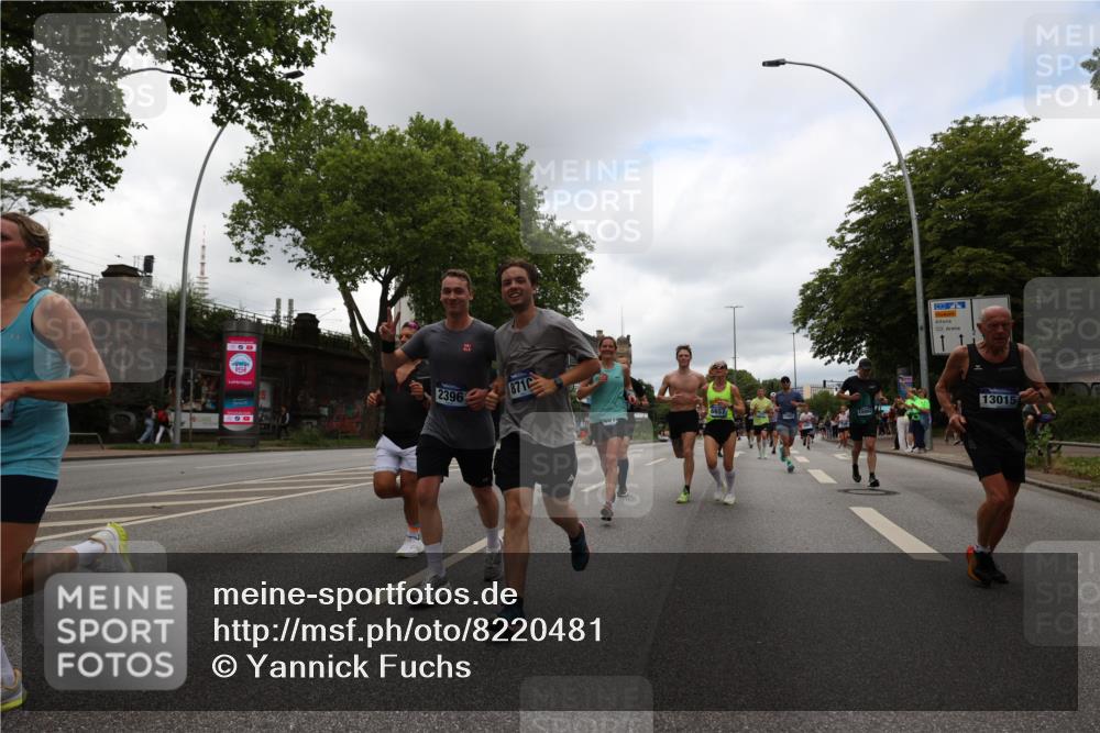29.06.2025 - hella hamburg halbmarathon Yannick Fuchs http://msf.ph/oto/8220481 29.06.2025 10:46:01 20KM 2287, 2364, 2396, 2397, 2595, 2670, 2818, 4140, 4814, 5008, 5032, 5093, 5102, 5482, 6286, 6390, 6657, 7409, 7724, 7732, 7786, 8371, 8413, 8661, 8710, 9082, 10115, 11551, 11791, 12224, 12367, 12580, 13015, 13047, 13051, 13792, 14122, 14300, 14561, 14865, 15356, 15643, 15727, 15829, 15831, 16003, 16179, 16357, 16591, 17033, 17815, 17978, 17997, 18019, 18475, 18801, 18869, 18982 meine-sportfotos.de