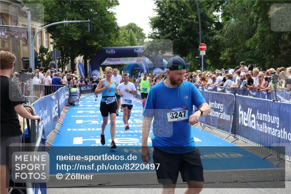 29.06.2025 - hella hamburg halbmarathon Zöllner http://msf.ph/oto/8220497 29.06.2025 11:25:56 Ziel 1048, 2271, 2925, 3363, 8892, 8920, 10167, 10966, 12442, 17080, 18755, 18976 meine-sportfotos.de