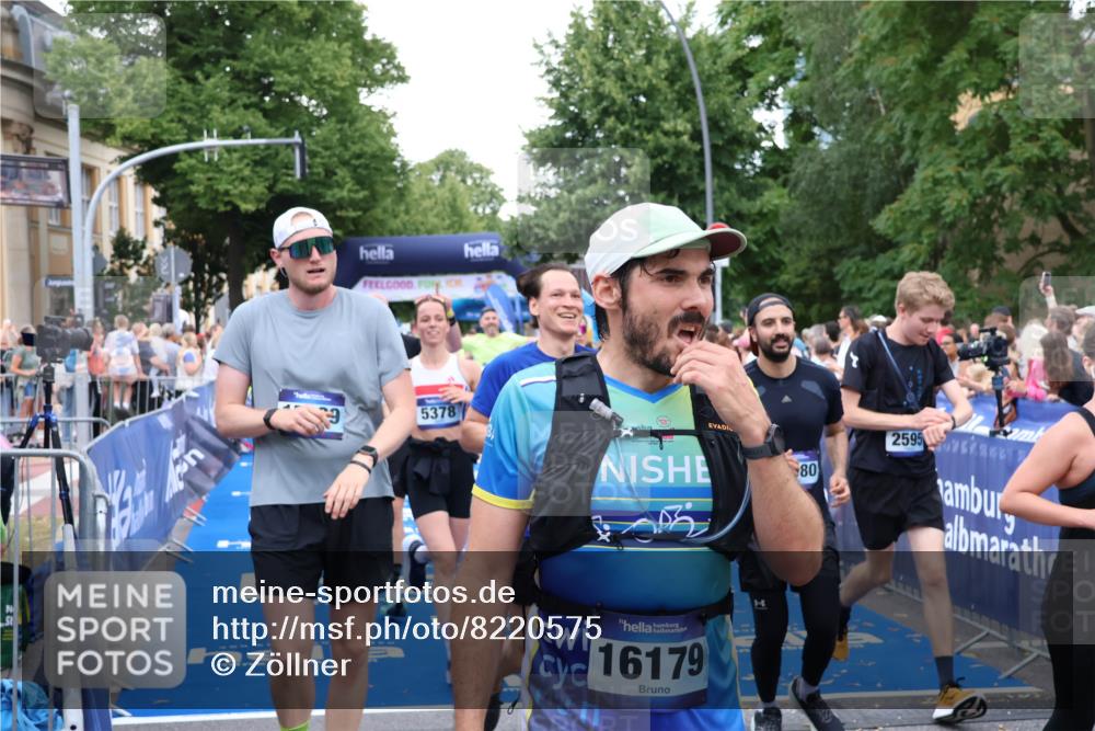 29.06.2025 - hella hamburg halbmarathon Zöllner http://msf.ph/oto/8220575 29.06.2025 10:52:14 Ziel 1482, 2397, 2595, 4837, 5032, 5087, 5093, 5378, 5482, 6897, 7732, 9082, 12135, 12580, 13726, 14248, 14300, 15275, 15829, 16003, 16320, 16591, 16666, 17033, 17130, 18475, 18801 meine-sportfotos.de