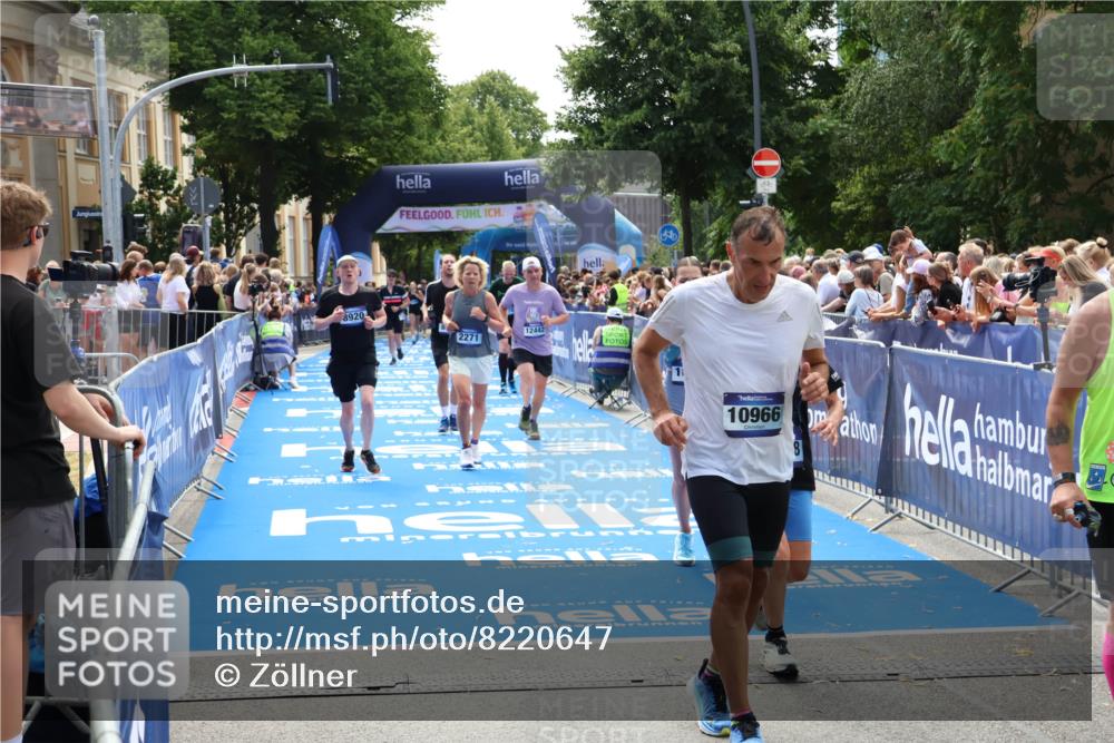 29.06.2025 - hella hamburg halbmarathon Zöllner http://msf.ph/oto/8220647 29.06.2025 11:26:01 Ziel 1048, 2271, 7370, 8892, 8920, 10966, 12442, 13460, 17299, 18976 meine-sportfotos.de