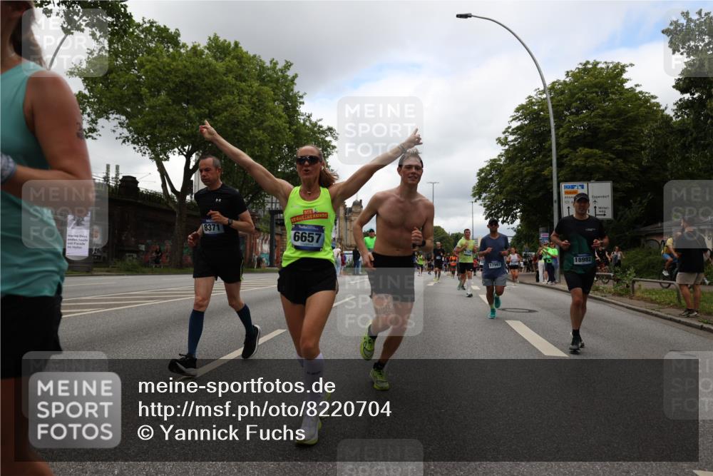 29.06.2025 - hella hamburg halbmarathon Yannick Fuchs http://msf.ph/oto/8220704 29.06.2025 10:46:03 20KM 2287, 2364, 2396, 2397, 2595, 2670, 2818, 4140, 4814, 5008, 5032, 5093, 5102, 5482, 6286, 6390, 6657, 7409, 7724, 7732, 8371, 8661, 8710, 9082, 9093, 9876, 10115, 11551, 11791, 12224, 12367, 12580, 13015, 13047, 13051, 13792, 14122, 14300, 14561, 15356, 15727, 15829, 15831, 16003, 16179, 16357, 16591, 17033, 17815, 17997, 18475, 18801, 18869, 18982 meine-sportfotos.de