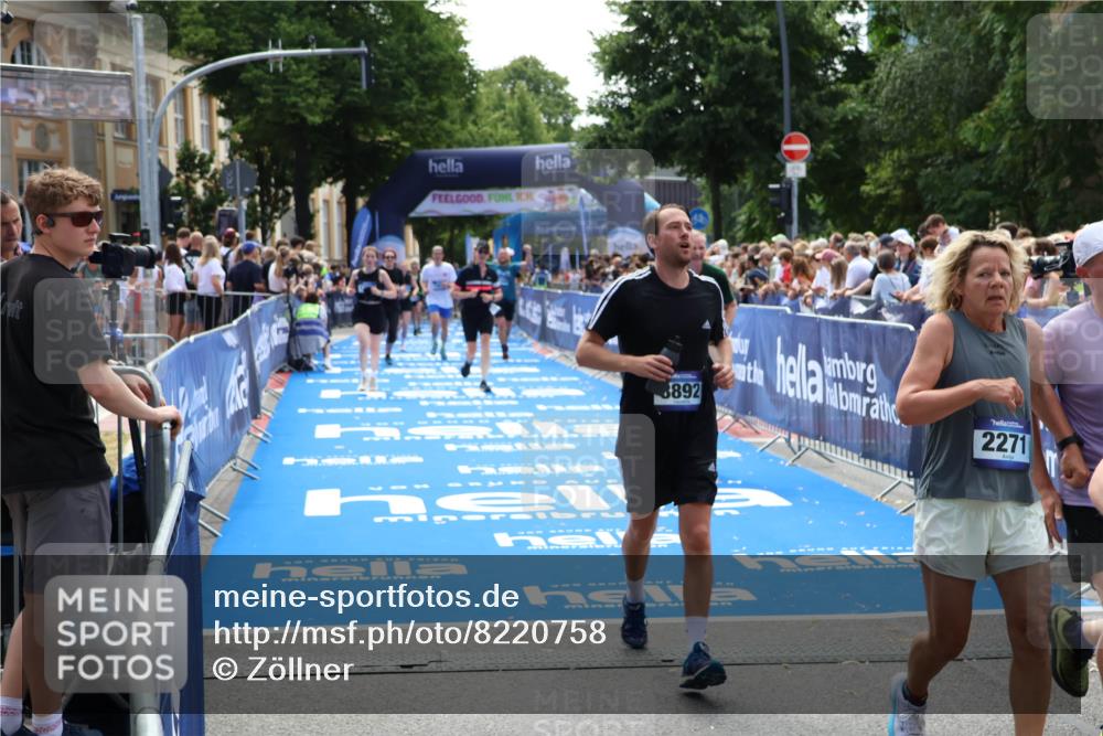 29.06.2025 - hella hamburg halbmarathon Zöllner http://msf.ph/oto/8220758 29.06.2025 11:26:05 Ziel 7370, 8892, 9104, 9327, 10050, 12442, 13460, 16038, 17269, 17299, 18409 meine-sportfotos.de