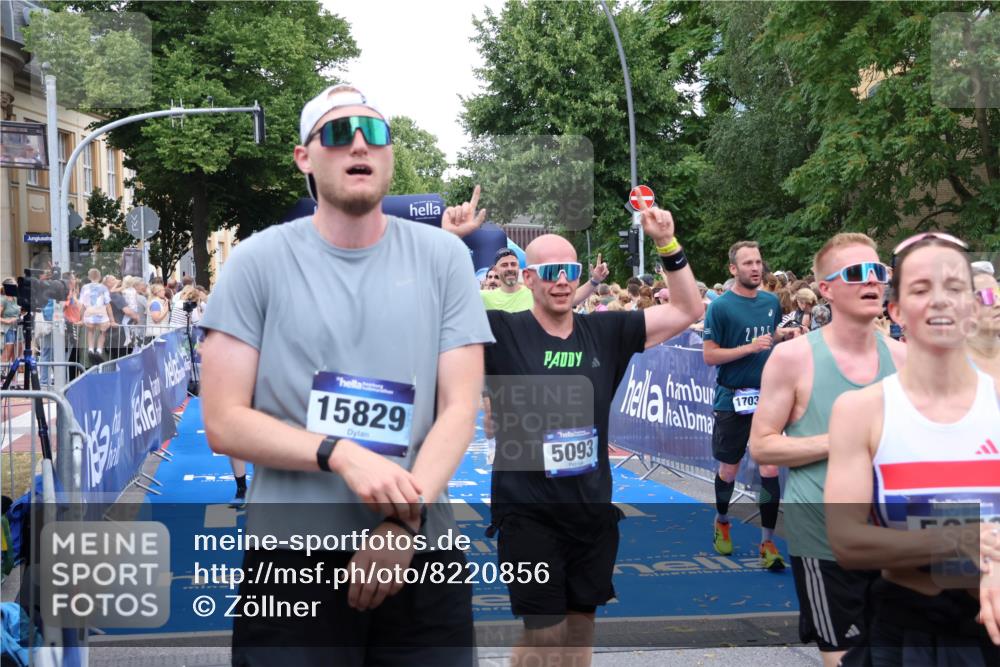 29.06.2025 - hella hamburg halbmarathon Zöllner http://msf.ph/oto/8220856 29.06.2025 10:52:16 Ziel 1482, 2397, 4419, 4837, 5032, 5087, 5093, 5482, 6897, 9074, 9082, 12135, 13726, 14248, 14300, 15275, 16003, 16320, 16591, 17033, 17130, 18475, 18801 meine-sportfotos.de