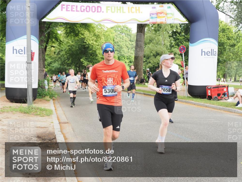 29.06.2025 - hella hamburg halbmarathon MichiJ http://msf.ph/oto/8220861 29.06.2025 10:48:45 Zwischen KM18-KM19 1188, 1568, 1726, 1823, 2582, 5299, 5305, 6602, 7658, 8730, 12125, 14574, 16128, 16145 meine-sportfotos.de