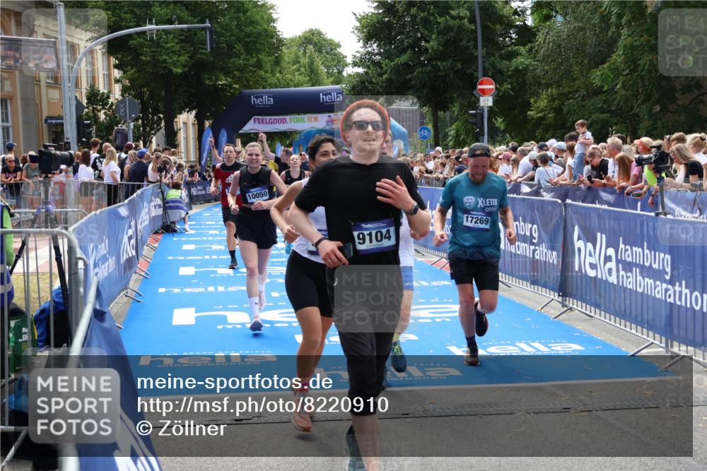 29.06.2025 - hella hamburg halbmarathon Zöllner http://msf.ph/oto/8220910 29.06.2025 11:26:12 Ziel 2479, 4166, 6736, 9104, 9327, 10050, 11248, 11989, 15948, 16038, 17269, 18172, 18385, 18409, 18661 meine-sportfotos.de