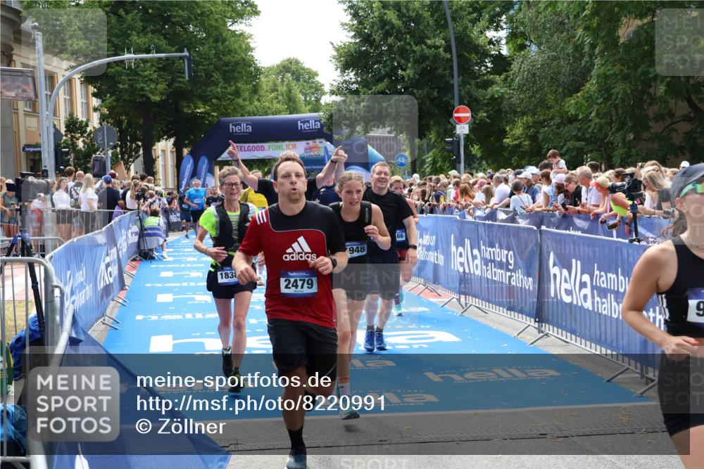 29.06.2025 - hella hamburg halbmarathon Zöllner http://msf.ph/oto/8220991 29.06.2025 11:26:15 Ziel 1005, 2479, 4166, 6736, 7945, 7980, 11248, 11989, 15948, 16504, 16541, 18172, 18385, 18661 meine-sportfotos.de