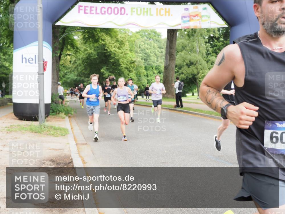 29.06.2025 - hella hamburg halbmarathon MichiJ http://msf.ph/oto/8220993 29.06.2025 10:24:21 Zwischen KM18-KM19 1562, 5554, 6032, 11559, 13419, 14603, 15115, 17306, 18220 meine-sportfotos.de