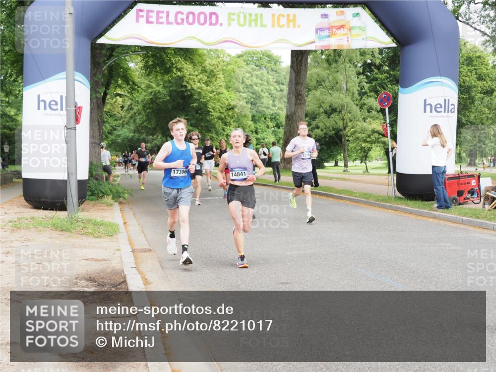 29.06.2025 - hella hamburg halbmarathon MichiJ http://msf.ph/oto/8221017 29.06.2025 10:24:22 Zwischen KM18-KM19 1562, 5554, 6032, 12751, 14841, 15115, 17306, 18220 meine-sportfotos.de