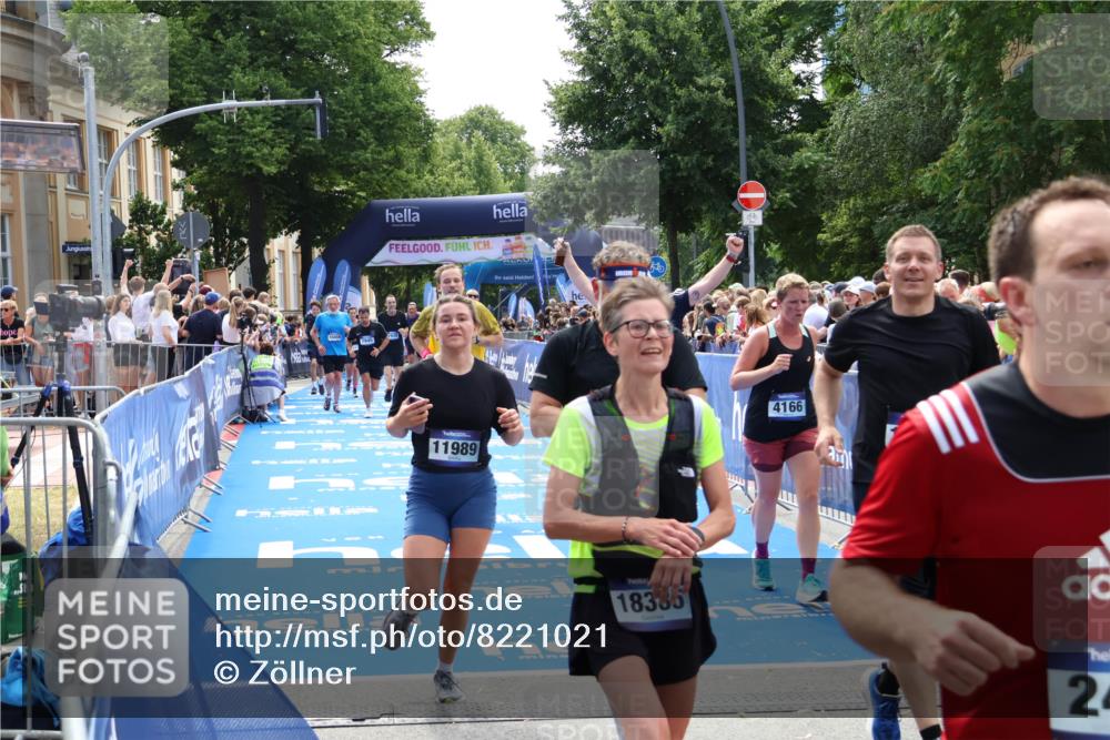 29.06.2025 - hella hamburg halbmarathon Zöllner http://msf.ph/oto/8221021 29.06.2025 11:26:17 Ziel 1005, 1939, 4166, 6736, 7945, 7980, 11248, 11989, 16504, 16541, 18172, 18439, 18661 meine-sportfotos.de