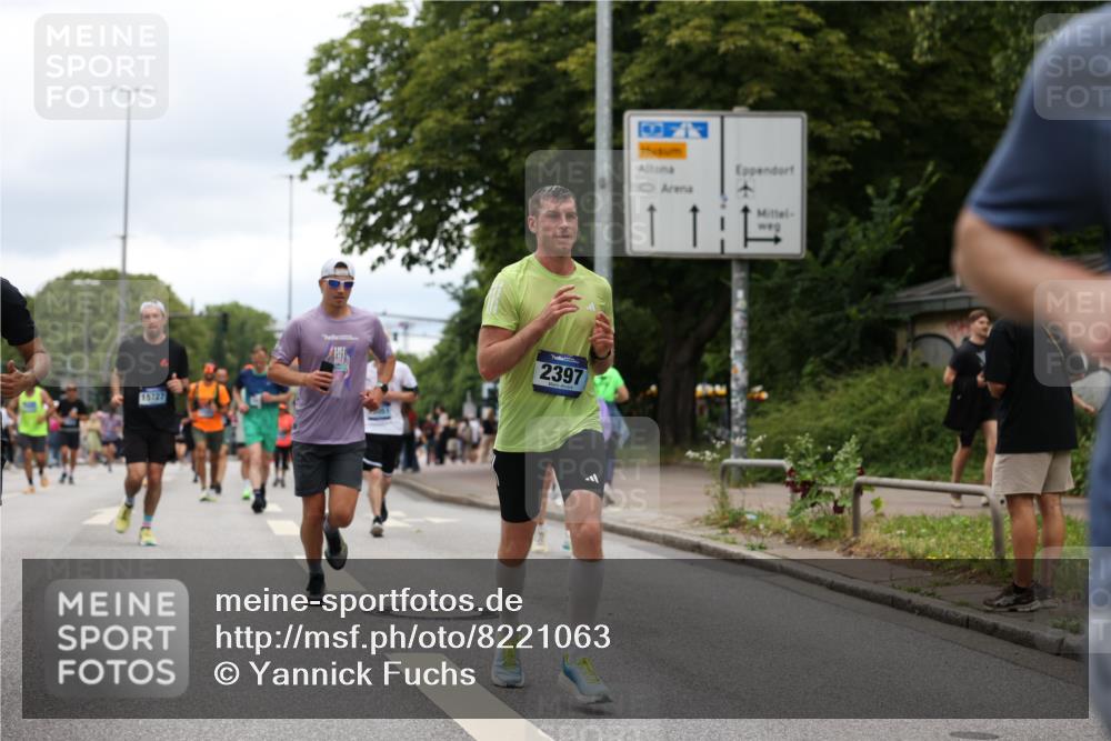 29.06.2025 - hella hamburg halbmarathon Yannick Fuchs http://msf.ph/oto/8221063 29.06.2025 10:46:05 20KM 2287, 2364, 2396, 2397, 2595, 2670, 2818, 4140, 4814, 5008, 5032, 5093, 5102, 5482, 6286, 6390, 6657, 7409, 7724, 7732, 8371, 8661, 8710, 8977, 9082, 9093, 9876, 10115, 11551, 11791, 12367, 12580, 13015, 13047, 13051, 13792, 14122, 14300, 14561, 15356, 15427, 15727, 15829, 15831, 16003, 16179, 16357, 16591, 17815, 17997, 18475, 18801, 18869, 18982 meine-sportfotos.de