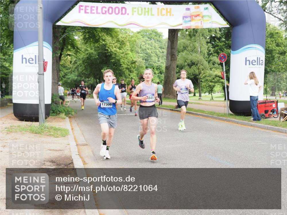 29.06.2025 - hella hamburg halbmarathon MichiJ http://msf.ph/oto/8221064 29.06.2025 10:24:22 Zwischen KM18-KM19 1562, 5554, 6032, 12751, 14841, 15115, 17306, 18220 meine-sportfotos.de