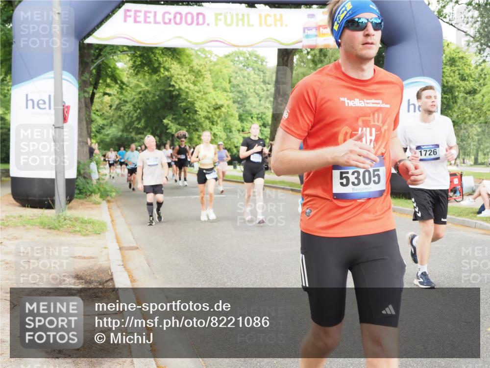 29.06.2025 - hella hamburg halbmarathon MichiJ http://msf.ph/oto/8221086 29.06.2025 10:48:46 Zwischen KM18-KM19 1188, 1726, 1823, 2582, 5299, 5305, 6602, 7636, 7658, 8730, 12125, 14574, 16128, 16145, 17383 meine-sportfotos.de