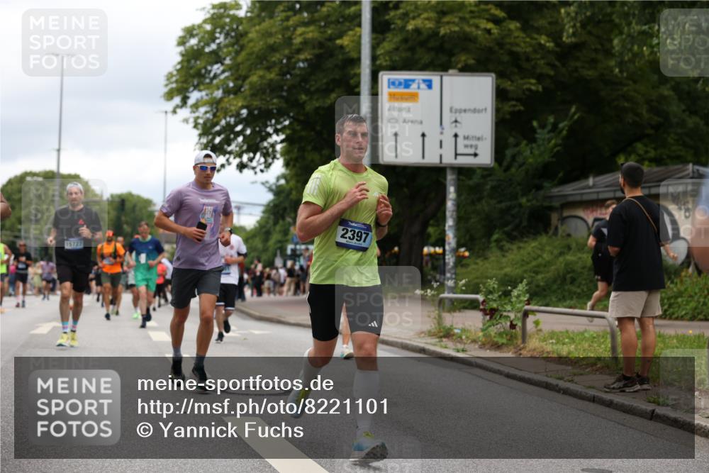 29.06.2025 - hella hamburg halbmarathon Yannick Fuchs http://msf.ph/oto/8221101 29.06.2025 10:46:05 20KM 2287, 2364, 2396, 2397, 2595, 2670, 2818, 4140, 4814, 5008, 5032, 5093, 5102, 5482, 6286, 6390, 6657, 7409, 7724, 7732, 8371, 8661, 8710, 8977, 9082, 9093, 9876, 10115, 11551, 11791, 12367, 12580, 13015, 13047, 13051, 13792, 14122, 14300, 14561, 15356, 15427, 15727, 15829, 15831, 16003, 16179, 16357, 16591, 17815, 17997, 18475, 18801, 18869, 18982 meine-sportfotos.de