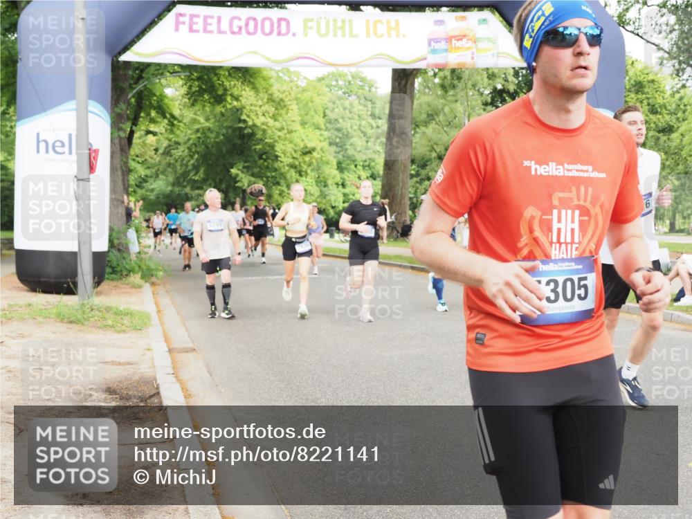 29.06.2025 - hella hamburg halbmarathon MichiJ http://msf.ph/oto/8221141 29.06.2025 10:48:46 Zwischen KM18-KM19 1188, 1726, 1823, 2582, 5299, 5305, 6602, 7636, 7658, 8730, 12125, 14574, 16128, 16145, 17383 meine-sportfotos.de