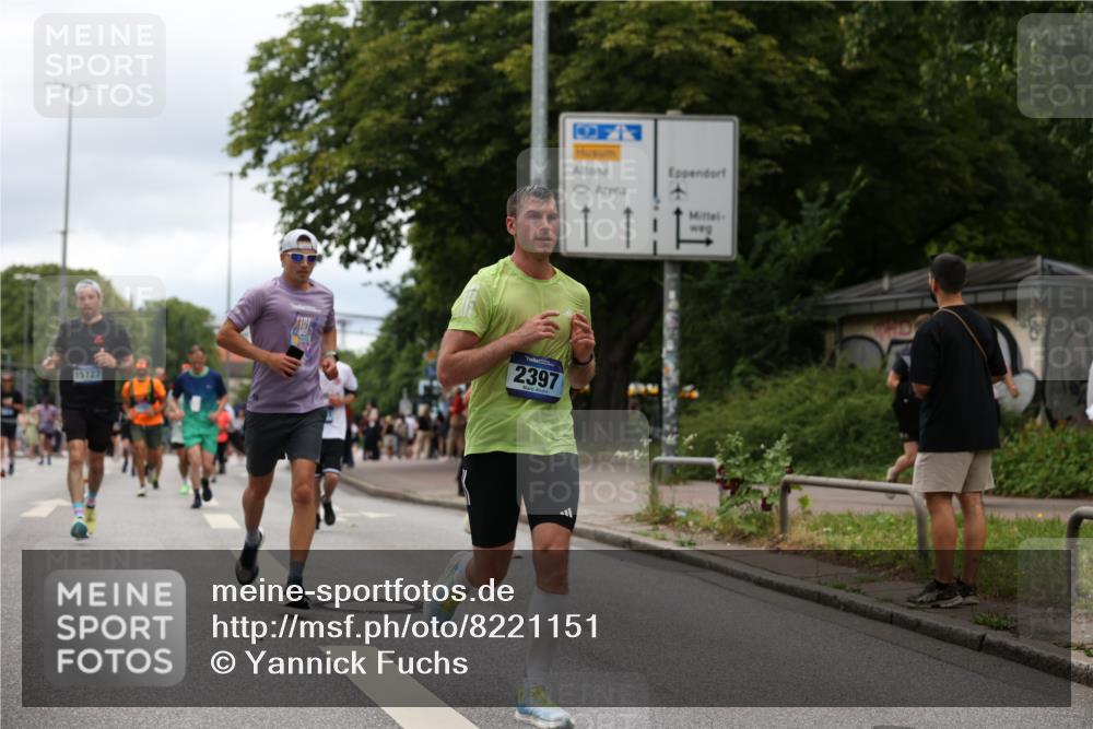 29.06.2025 - hella hamburg halbmarathon Yannick Fuchs http://msf.ph/oto/8221151 29.06.2025 10:46:05 20KM 2287, 2364, 2396, 2397, 2595, 2670, 2818, 4140, 4814, 5008, 5032, 5093, 5102, 5482, 6286, 6390, 6657, 7409, 7724, 7732, 8371, 8661, 8710, 8977, 9082, 9093, 9876, 10115, 11551, 11791, 12367, 12580, 13015, 13047, 13051, 13792, 14122, 14300, 14561, 15356, 15427, 15727, 15829, 15831, 16003, 16179, 16357, 16591, 17815, 17997, 18475, 18801, 18869, 18982 meine-sportfotos.de