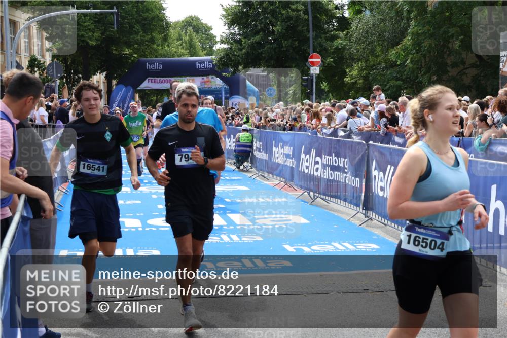 29.06.2025 - hella hamburg halbmarathon Zöllner http://msf.ph/oto/8221184 29.06.2025 11:26:24 Ziel 1939, 2414, 3678, 3817, 5814, 7351, 7808, 7945, 7980, 8144, 12210, 12381, 15114, 16421, 16422, 16541, 16676, 17736, 18439, 19154 meine-sportfotos.de