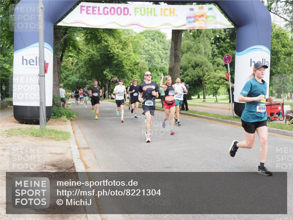 29.06.2025 - hella hamburg halbmarathon MichiJ http://msf.ph/oto/8221304 29.06.2025 10:24:24 Zwischen KM18-KM19 1562, 1889, 4944, 5554, 6032, 12751, 14841, 17306, 18220 meine-sportfotos.de