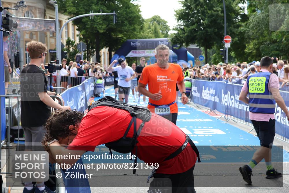 29.06.2025 - hella hamburg halbmarathon Zöllner http://msf.ph/oto/8221339 29.06.2025 11:26:36 Ziel 2959, 4819, 7276, 7919, 8297, 10687, 12305, 12537, 12592, 16566, 17238, 17804 meine-sportfotos.de