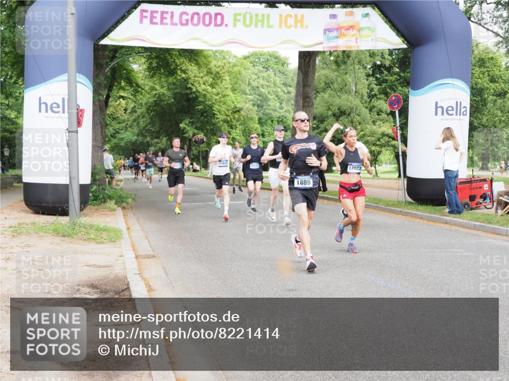 29.06.2025 - hella hamburg halbmarathon MichiJ http://msf.ph/oto/8221414 29.06.2025 10:24:25 Zwischen KM18-KM19 1562, 1889, 4944, 5554, 6032, 12751, 13252, 14629, 14841, 17022, 17306, 18183, 18220 meine-sportfotos.de