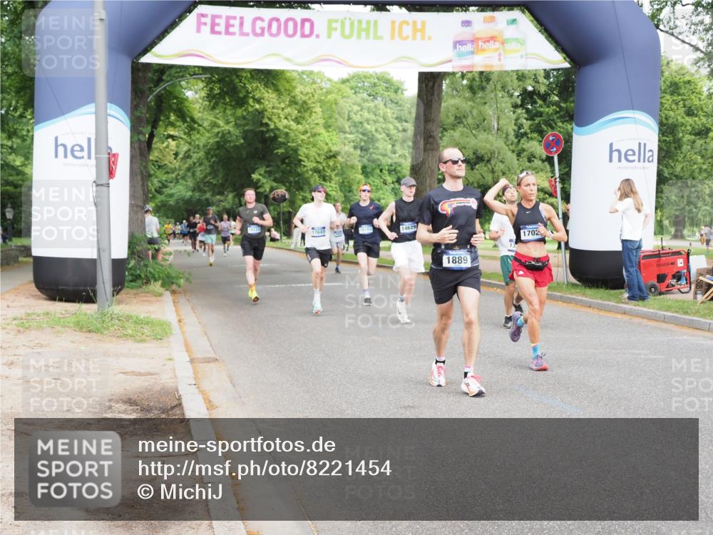 29.06.2025 - hella hamburg halbmarathon MichiJ http://msf.ph/oto/8221454 29.06.2025 10:24:25 Zwischen KM18-KM19 1562, 1889, 4944, 5554, 6032, 12751, 13252, 14629, 14841, 17022, 17306, 18183, 18220 meine-sportfotos.de