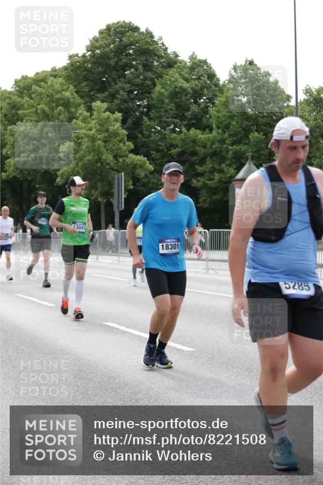 29.06.2025 - hella hamburg halbmarathon Jannik Wohlers http://msf.ph/oto/8221508 29.06.2025 10:27:21 Lombardsbrücke 2080, 3389, 5177, 6214, 7764, 7978, 8085, 9688, 10158, 10412, 10413, 12823, 13043, 13860, 14206, 15607, 16569, 16804, 16838, 17427, 17791, 18012, 18301, 18626 meine-sportfotos.de