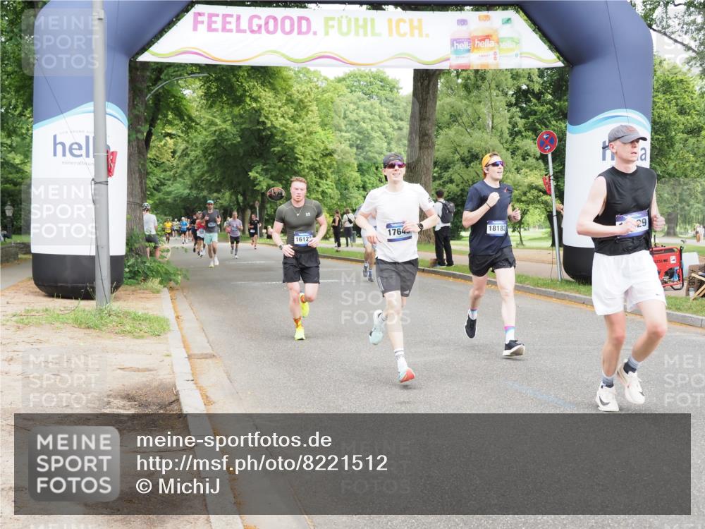 29.06.2025 - hella hamburg halbmarathon MichiJ http://msf.ph/oto/8221512 29.06.2025 10:24:27 Zwischen KM18-KM19 1889, 4944, 5554, 12751, 13252, 14629, 14841, 16123, 17022, 17306, 17643, 18183 meine-sportfotos.de