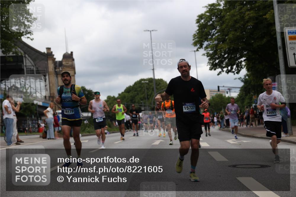 29.06.2025 - hella hamburg halbmarathon Yannick Fuchs http://msf.ph/oto/8221605 29.06.2025 10:46:07 20KM 2287, 2396, 2397, 2595, 4140, 4814, 5008, 5032, 5093, 5102, 5399, 5482, 6286, 6390, 6657, 7130, 7409, 7724, 7732, 8139, 8371, 8661, 8710, 8977, 9082, 9093, 9876, 10115, 11551, 12367, 12580, 13015, 13047, 13051, 13327, 13792, 14122, 14300, 14561, 15356, 15427, 15727, 15829, 15831, 16003, 16179, 16357, 16591, 17997, 18475, 18801, 18869, 18982 meine-sportfotos.de