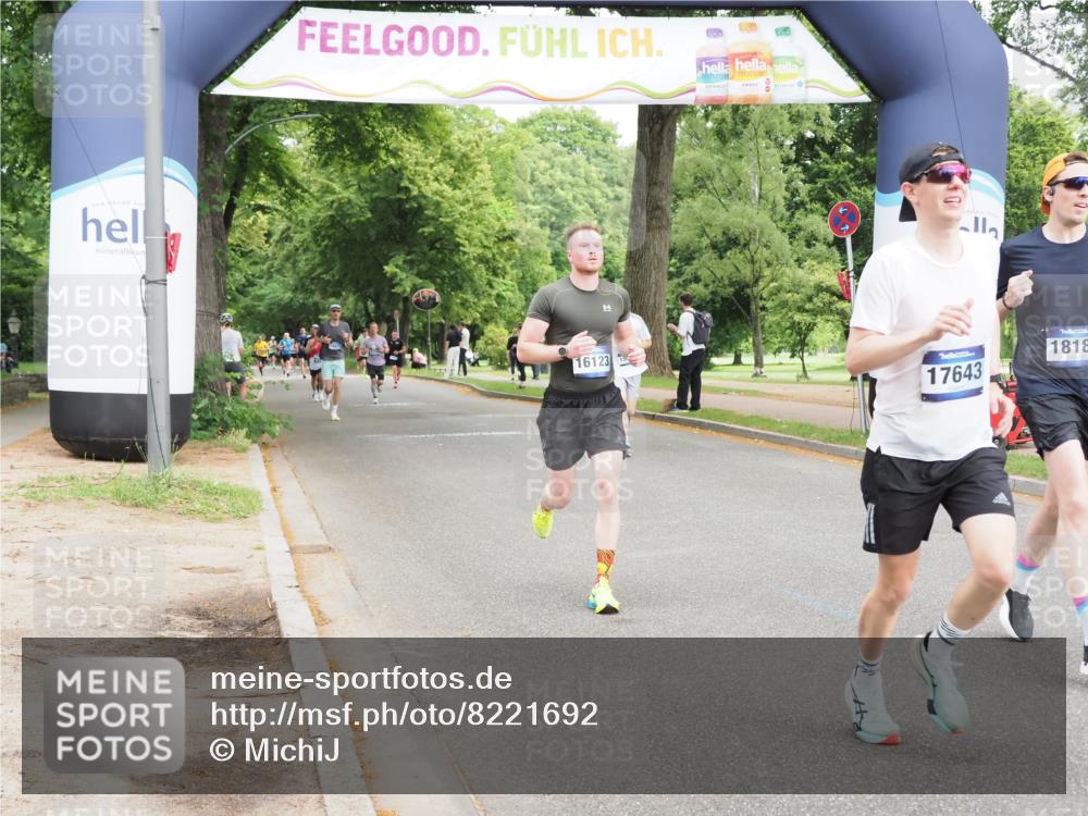 29.06.2025 - hella hamburg halbmarathon MichiJ http://msf.ph/oto/8221692 29.06.2025 10:24:28 Zwischen KM18-KM19 1889, 4944, 12751, 13252, 14629, 14841, 15621, 16123, 17022, 17306, 17643, 18183 meine-sportfotos.de