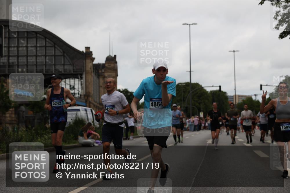 29.06.2025 - hella hamburg halbmarathon Yannick Fuchs http://msf.ph/oto/8221719 29.06.2025 11:03:59 20KM 1850, 1859, 2055, 2359, 2942, 3488, 3691, 3834, 3844, 4864, 5242, 5363, 5423, 6871, 7209, 7257, 7840, 7846, 9663, 9738, 9975, 10685, 11525, 11542, 13054, 13788, 14015, 14488, 14497, 15570, 15663, 15700, 15858, 16208, 16687, 16938, 17128, 17540, 18189, 18429, 18555, 18957 meine-sportfotos.de