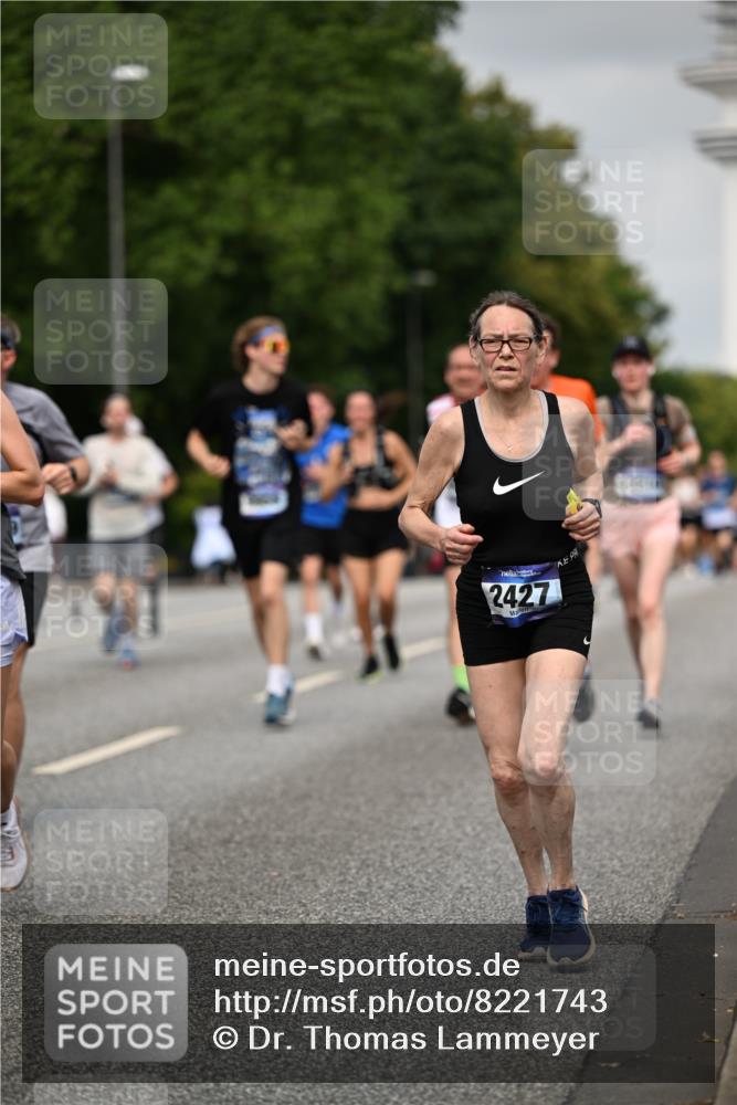 29.06.2025 - hella hamburg halbmarathon Dr. Thomas Lammeyer http://msf.ph/oto/8221743 29.06.2025 10:13:00 Kennedybrücke 1147, 1188, 1823, 2427, 2978, 3762, 4592, 4859, 5885, 6674, 7198, 9718, 9823, 9951, 9958, 10035, 10092, 10194, 10609, 10857 meine-sportfotos.de
